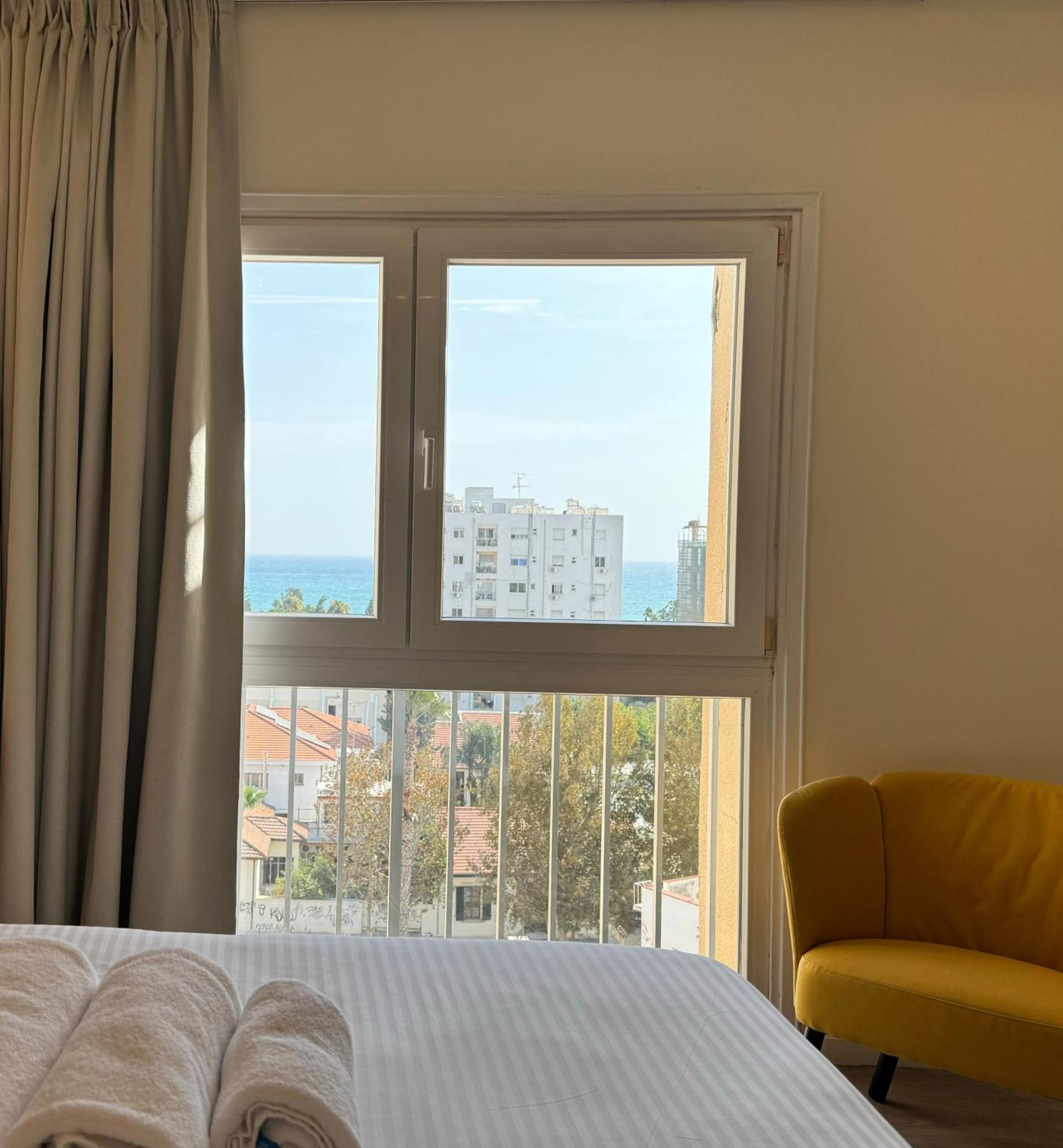 The Palm Suites - Adults Only Лимасол Экстерьер фото