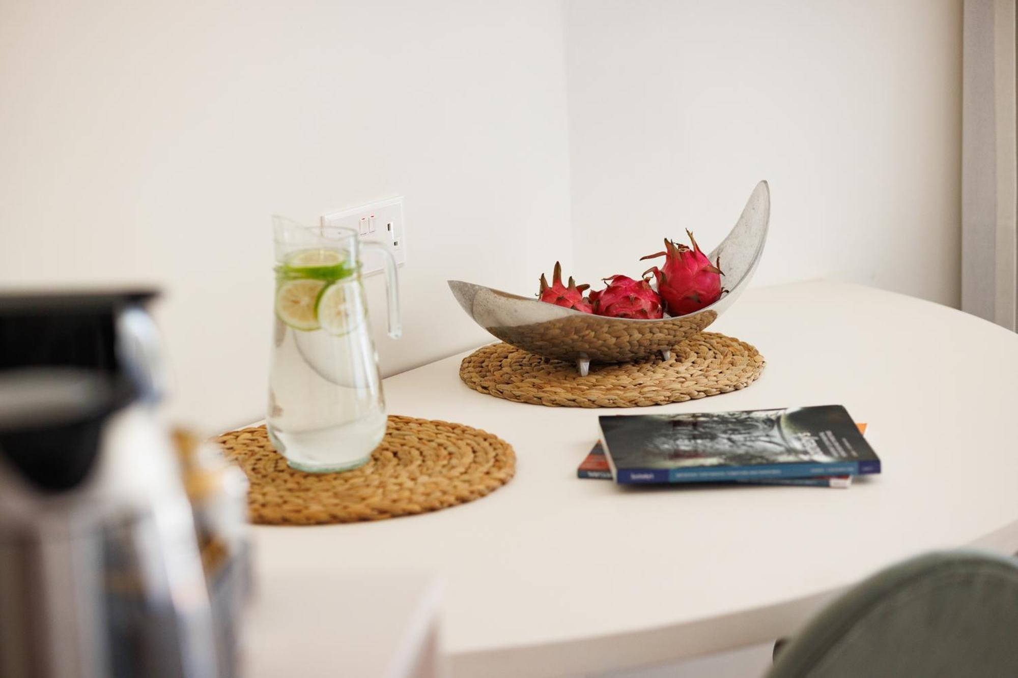 The Palm Suites - Adults Only Лимасол Экстерьер фото